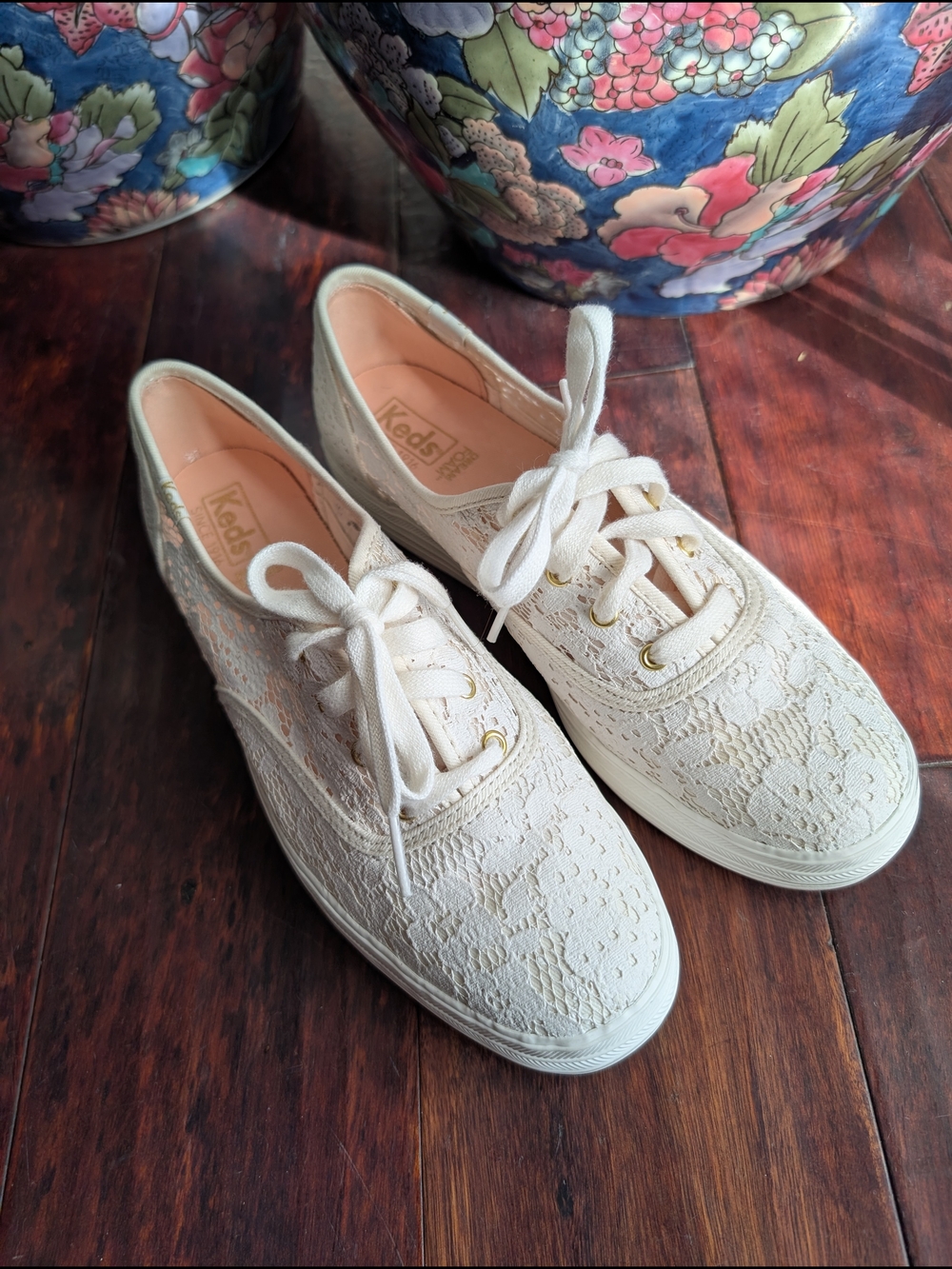 Keds Women’s Cream Lace Sneakers - US 7.5